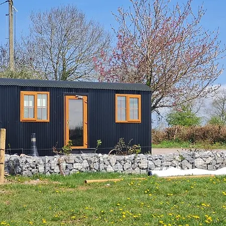 Annaswood Glamping *
